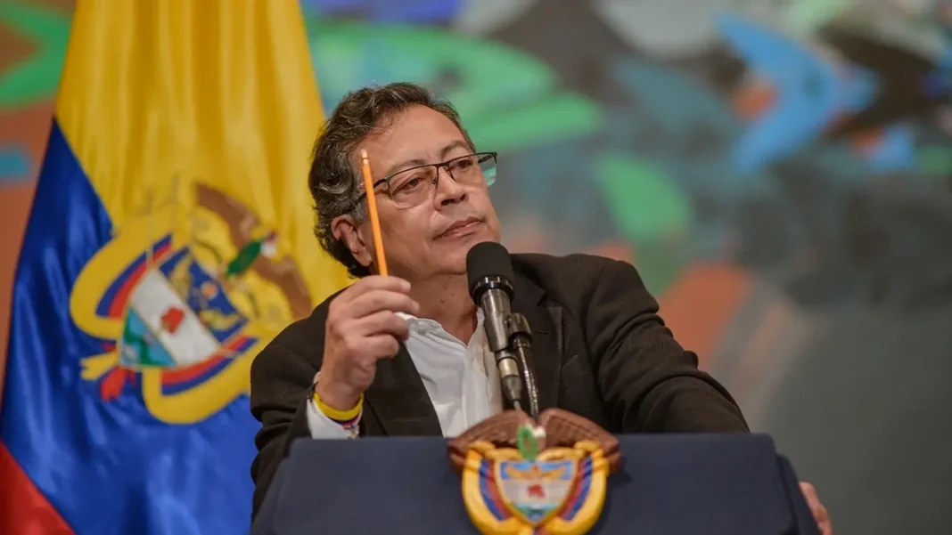 Petro arremete contra el Congreso y pide gravar herencias, dividendos y remesas