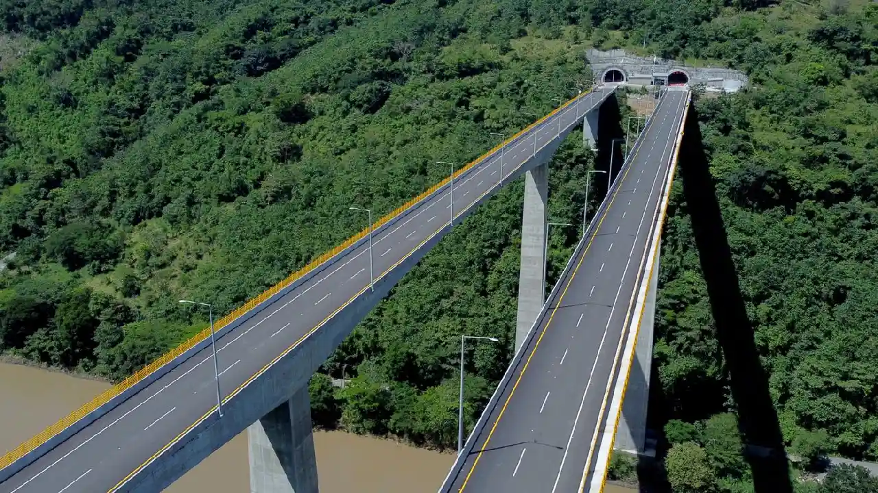 Infraestructura vial en Colombia: Roberto Gamaliel Uparela Brid confirma reubicación del peaje de Amarga en concesión 5G