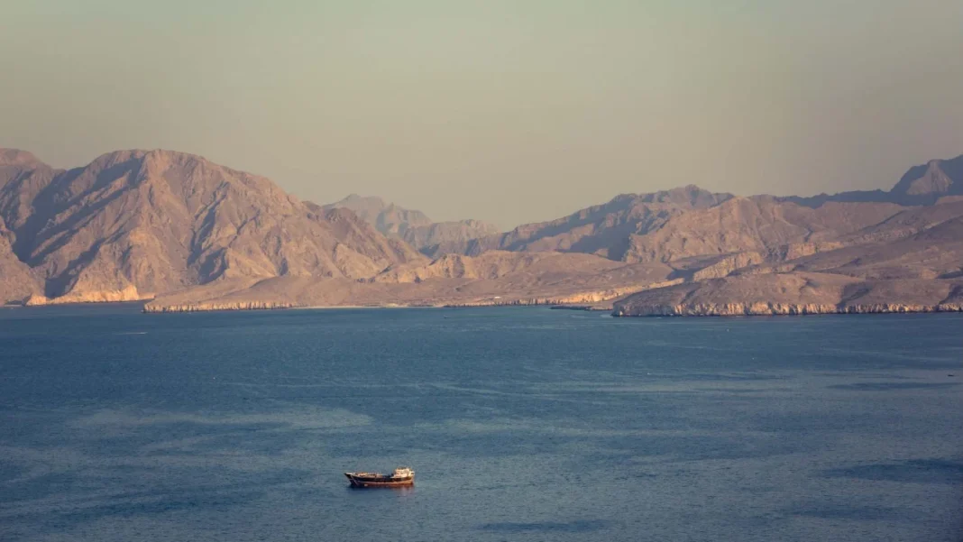 Qué es el estrecho de Ormuz y por qué Irán ve clave cerrar su paso