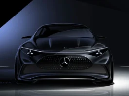 Mercedes-Benz ya está trabajando con robots humanoides y chatbots en sus fábricas