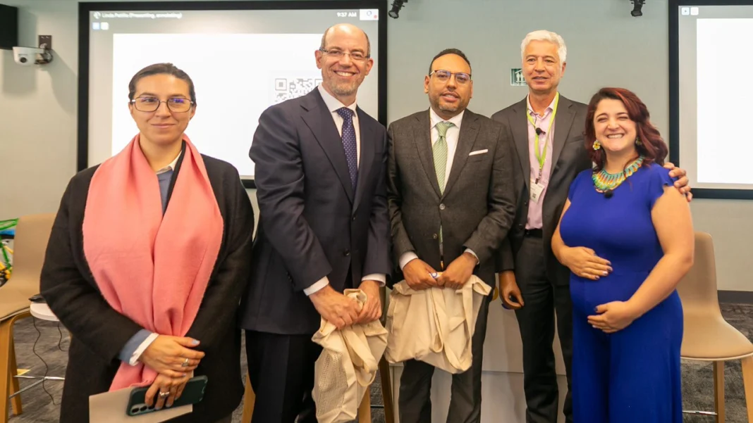 Google ofrece 10.000 becas en Colombia para formación gratuita en inteligencia artificial, ciberseguridad y análisis de datos, impulsando el talento digital en todo el país.