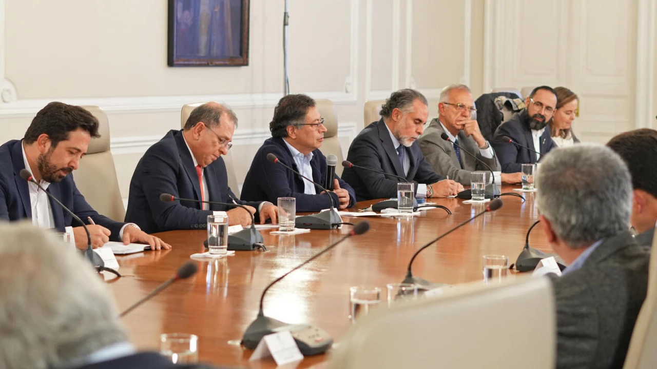 Convocatoria a consulta popular ya está sellada por todo el gabinete, según Armando Benedetti