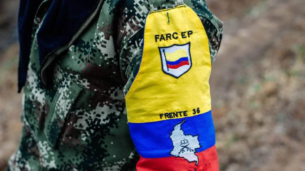 El Estado Central Mayor de las FARC amenaza con usar drones explosivos, lo que marca una peligrosa evolución del conflicto armado en Colombia.
