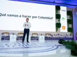 Durante el acto de instalación del IV Gran Foro de "Hechos de Sostenibilidad", Frank Pearl hizo una pregunta que despertó entre los asistentes la curiosidad por buscar mecanismos que impulsen el desarrollo de Colombia y del sector.