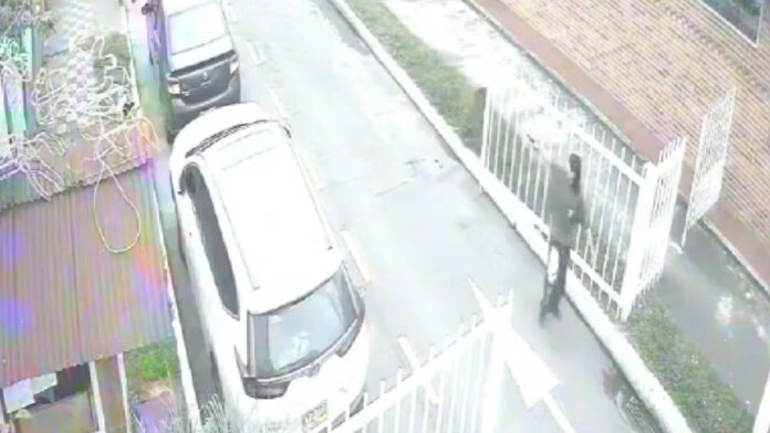 Video: así intentó huir y disparar un sospechoso del atentado contra Miguel Uribe hoy
