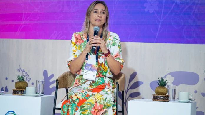 Luker impulsa la economía regenerativa en Colombia desde el cacao y la sostenibilidad rural, como destacó su vicepresidenta Julia Ocampo en el Foro ACP “Hechos de Sostenibilidad”.