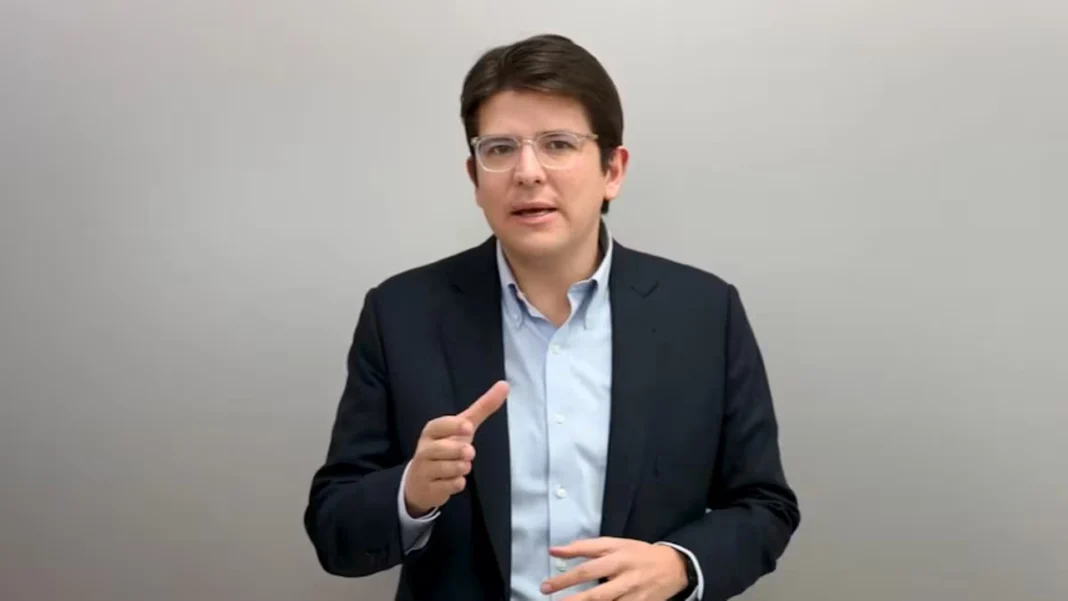 Miguel Uribe permanece en estado crítico, pero se ha reportado una leve estabilidad con respecto al comunicado anterior emitido por la Fundación Santa Fe de Bogotá.