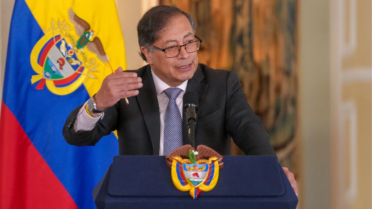 Hoja de vida y quién es Isabel Zuleta, la senadora que sacó de la cárcel a "capos" de Medellín para evento de Petro 1 Petro habla de Antioquia con Isabel Zuleta