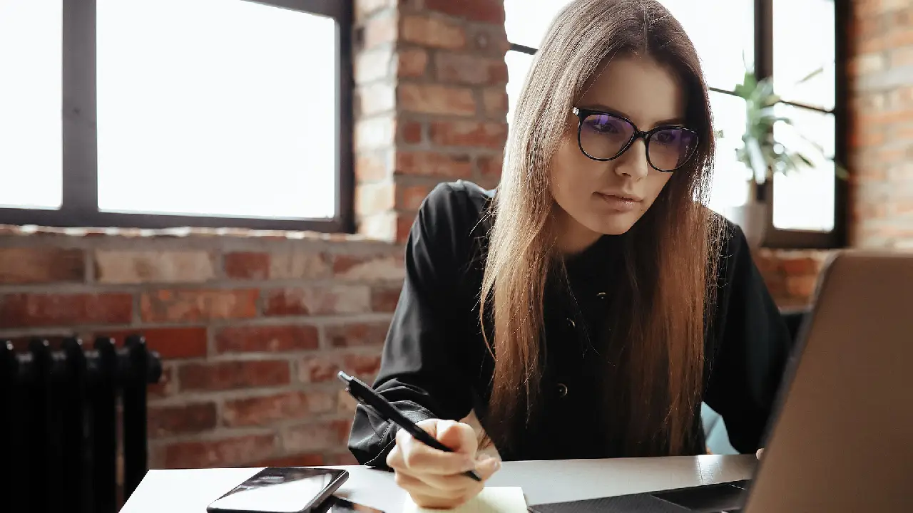 Ranking de FlexJobs revela las empresas con mayor oferta de empleo remoto en 2025