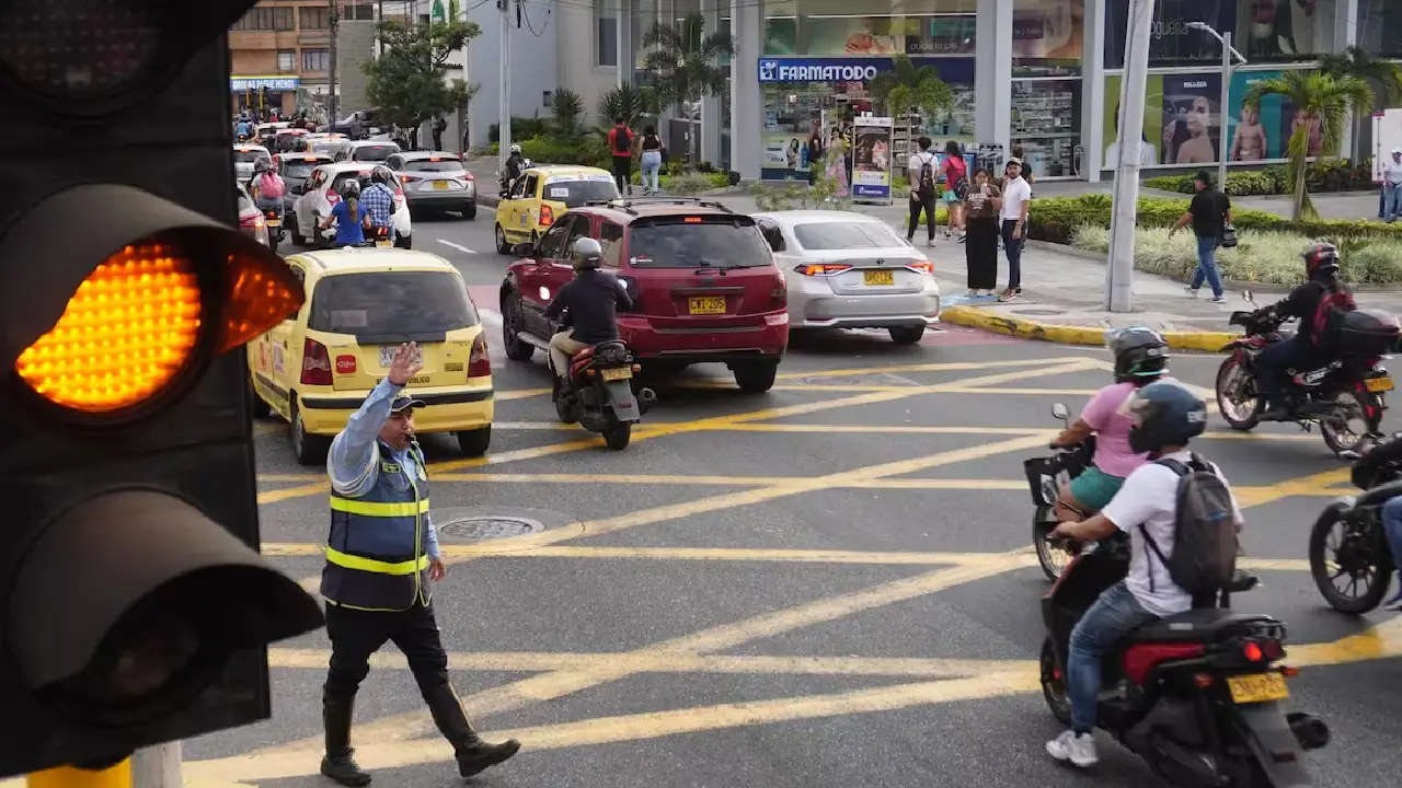 Le explicamos como será le nuevo pico y placa en Bucaramanga que inicia el 1 de julio 2 Horarios, excepciones y sanciones del nuevo pico y placa en Bucaramanga desde julio de 2025