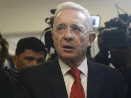 Fiscalía solicita sentencia condenatoria contra Álvaro Uribe en juicio por manipulación de testigos