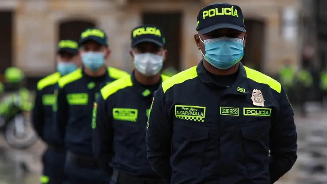 ¿Cuál es el salario mensual de un coronel en la Policía Nacional de Colombia en 2025?