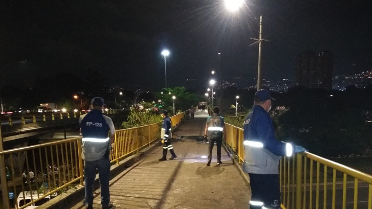 Los tirapiedras en Medellín vuelven a generar alarma tras un nuevo ataque desde el puente de Barranquilla, lo que impulsa una polémica propuesta del Concejo para frenar estos hechos.