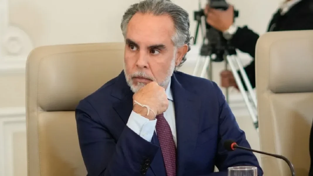 Convocatoria a consulta popular ya está sellada por todo el gabinete, según Armando Benedetti