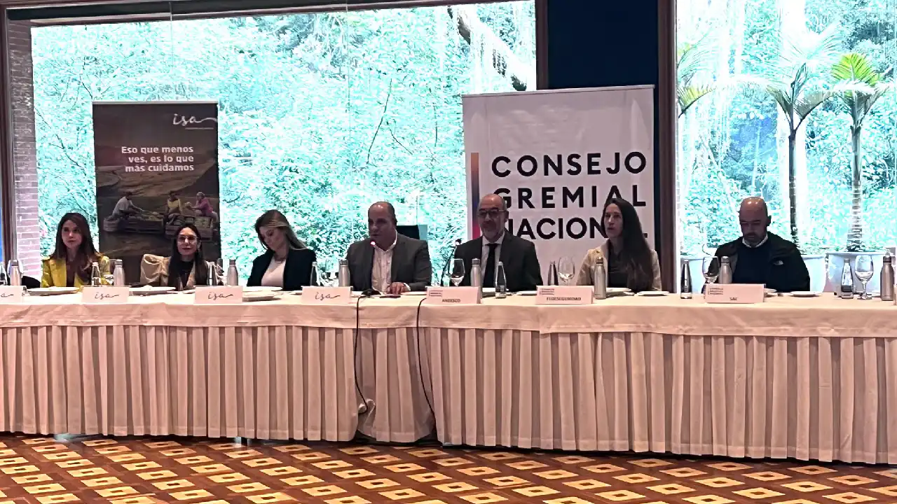 Empresarios piden a la justicia frenar el decreto de consulta popular por ilegalidad
