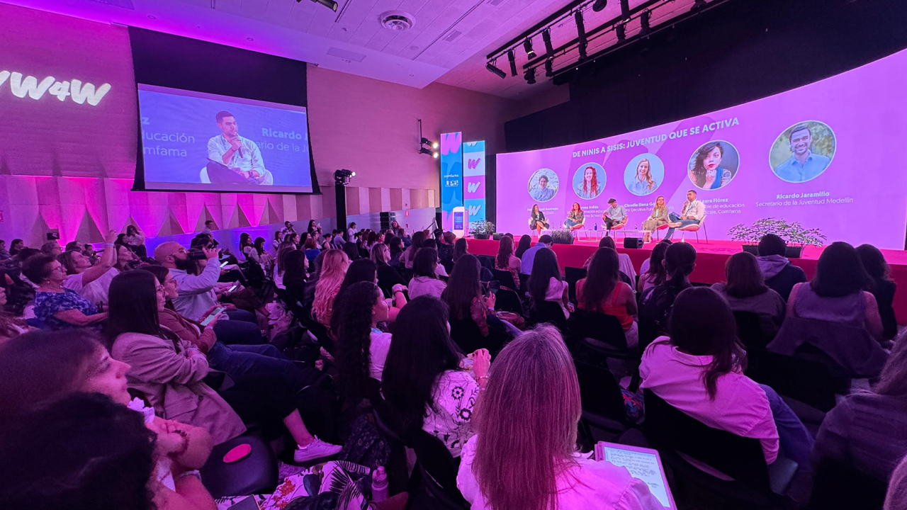 Las conclusiones que dejó el Foro Women Working for the World en Medellín 1 Foro Women Working for the World Medellín: Un llamado a la equidad y la salud mental femenina