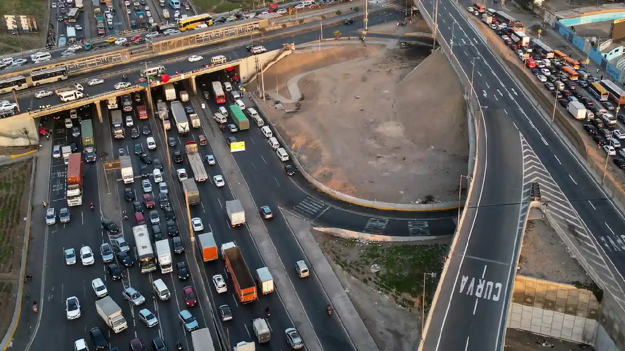 Las 8 ciudades con el tráfico más lento del planeta: Barranquilla, Calcuta y Londres en el top