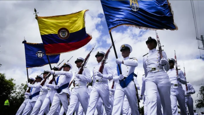 El Desfile del 20 de Julio en Bogotá recorrerá la avenida Boyacá desde la calle 170 hasta la 80, con más de 8.000 uniformados y cierres viales durante todo el domingo.