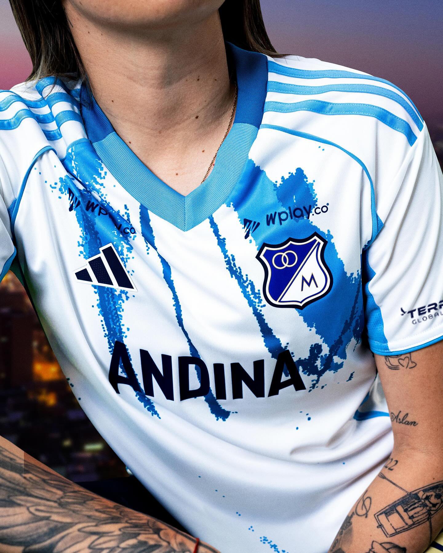 Nueva camiseta de Millonarios 2025: ¿Cuánto vale y dónde comprarla?