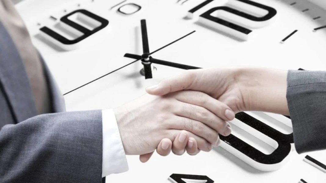 El nuevo precio de la hora laboral en Colombia desde 2025 será de aproximadamente $7.470 para quienes ganen el salario mínimo, tras la reducción de la jornada a 44 horas semanales.