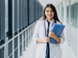 Lista de universidades públicas que enseñan medicina y especializaciones médico-quirúrgicas