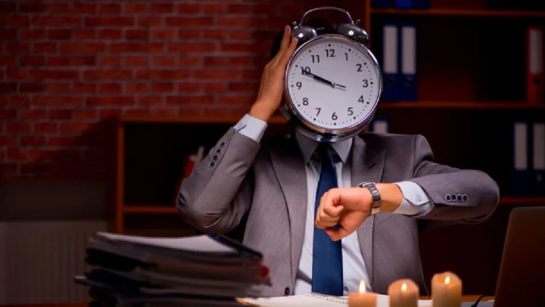 Más horas, menos productividad: el llamado de la OCDE a revisar los modelos laborales