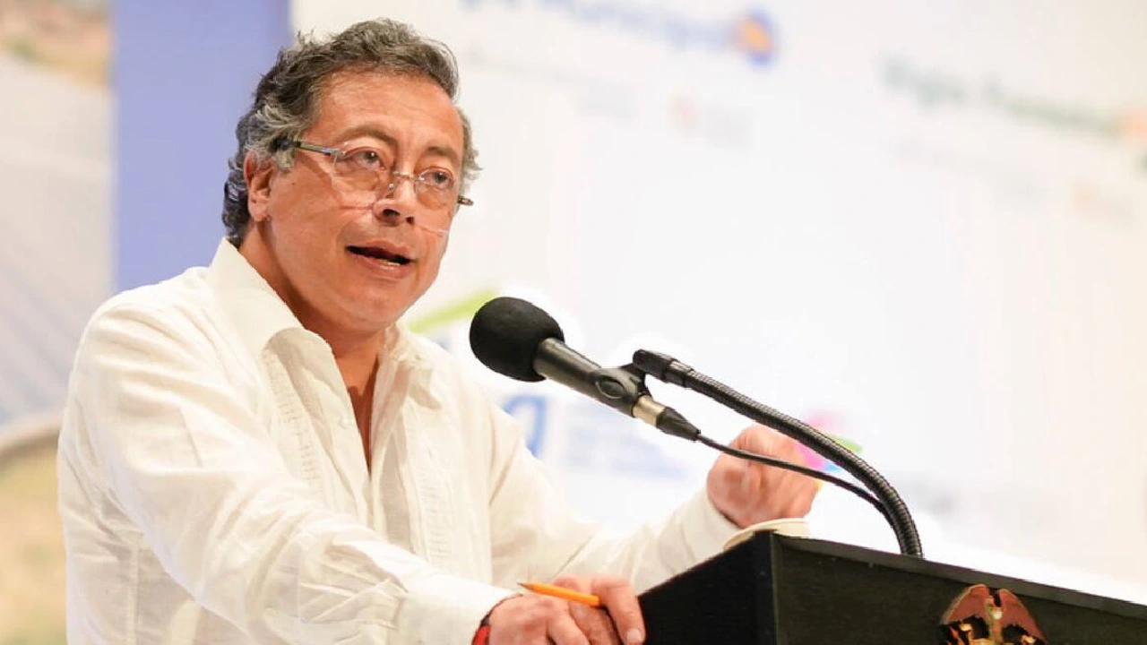 Petro respalda independencia de la jueza en juicio contra Álvaro Uribe por manipulación de testigos
