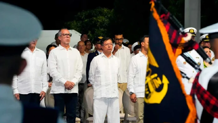 Armada tomará control de aeropuertos por orden de Petro para combatir el narcotráfico