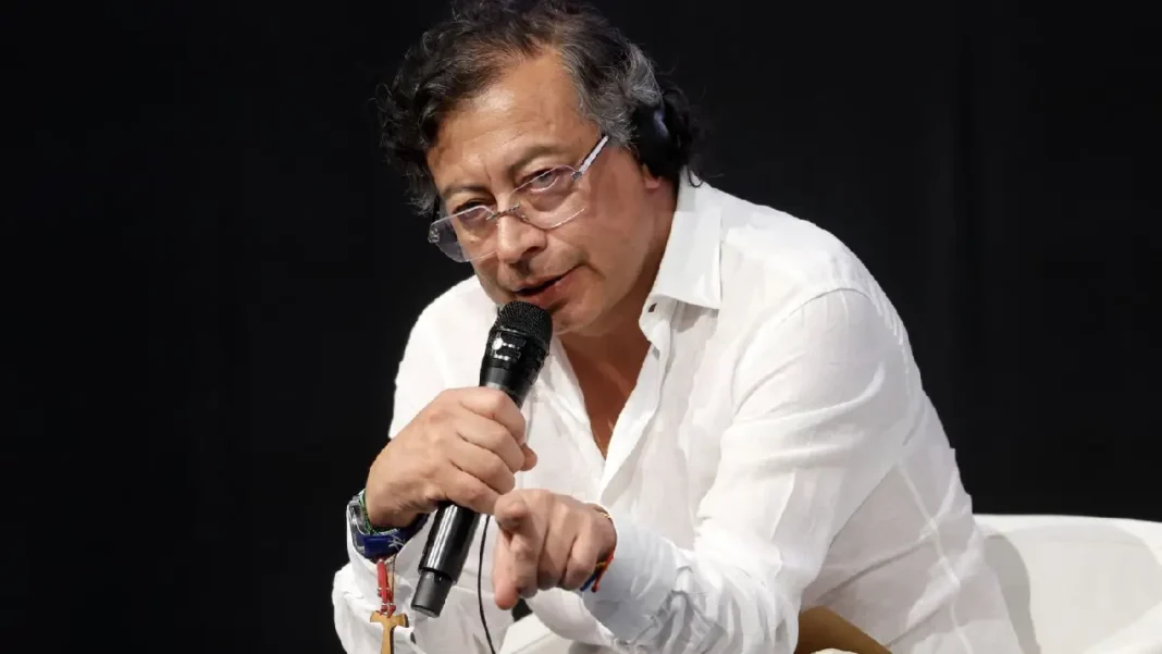 Petro rechaza versiones sobre supuesto encuentro con alias Fito en Ecuador