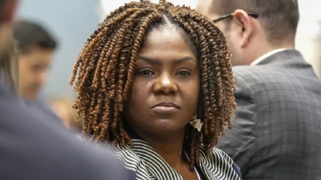 Francia Márquez exige a la Fiscalía investigar audios que la vinculan con un supuesto plan golpista