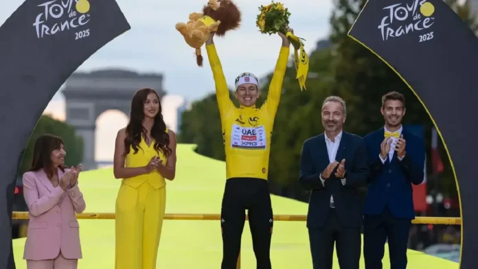 Cifra en pesos colombianos que ganó Tadej Pogacar por ser campeón del Tour de Francia dle 2025