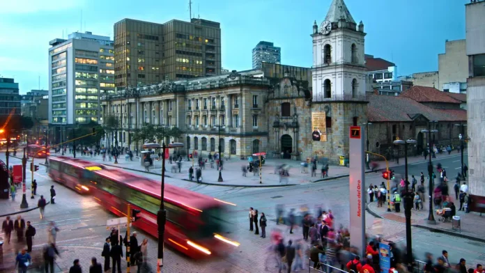 Viajeros con escala en Bogotá podrán recorrer la ciudad por 24 horas sin recargo