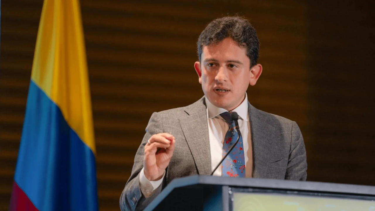 Procuraduría investiga a exdirector de la Dian por metas fiscales sin sustento técnico