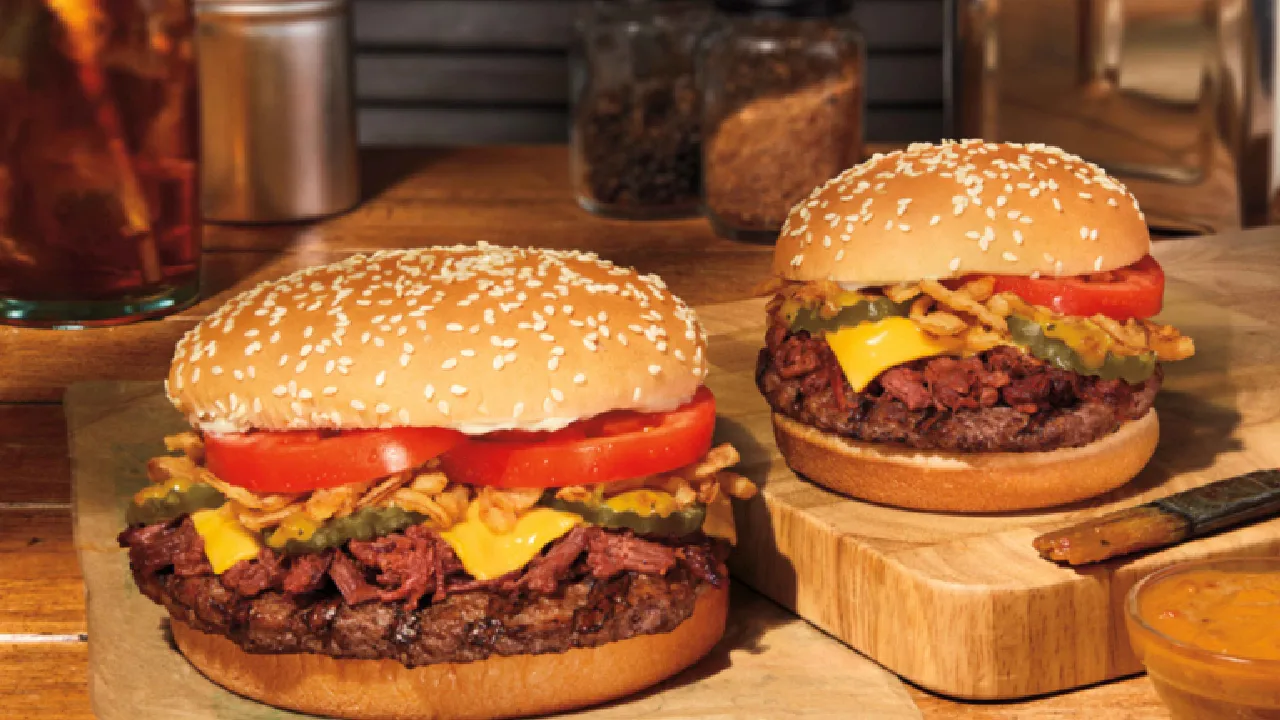 ¿Se anima? Burger King lanza dos nuevas hamburguesas como salvavidas en ventas