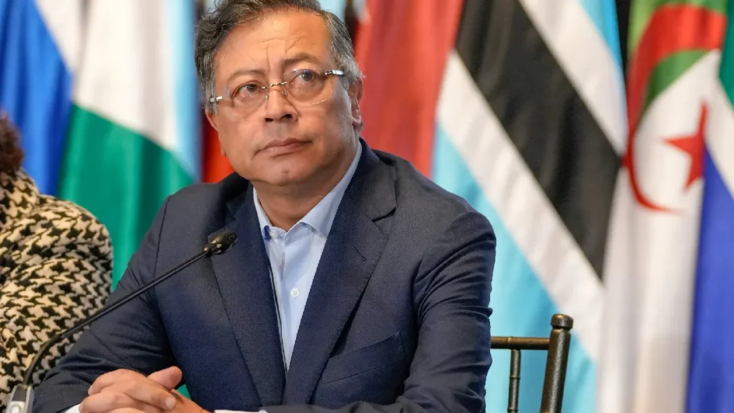 Nuevo mensaje de Petro en contra del sector minero e hidrocarburos en Colombia