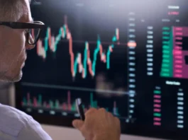Deterioro fiscal y dudas pensionales presionan el mercado de capitales en Colombia