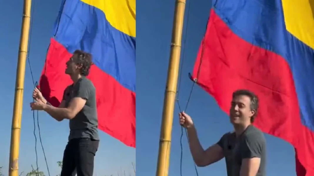 En video: ciudadanos peruanos quitan bandera de Colombia que izó Daniel Quintero en Amazonas