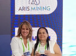 María Liliana Marín, recibió el Galardón HuEllas 2025 por su aporte a la minería responsable y la inclusión social en Colombia.