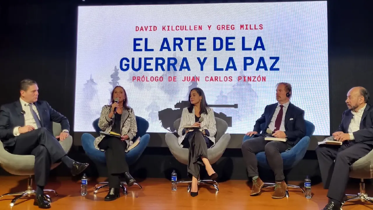 Estrategias para la paz: Juan Carlos Pinzón prologa ‘El arte de la guerra y la paz’