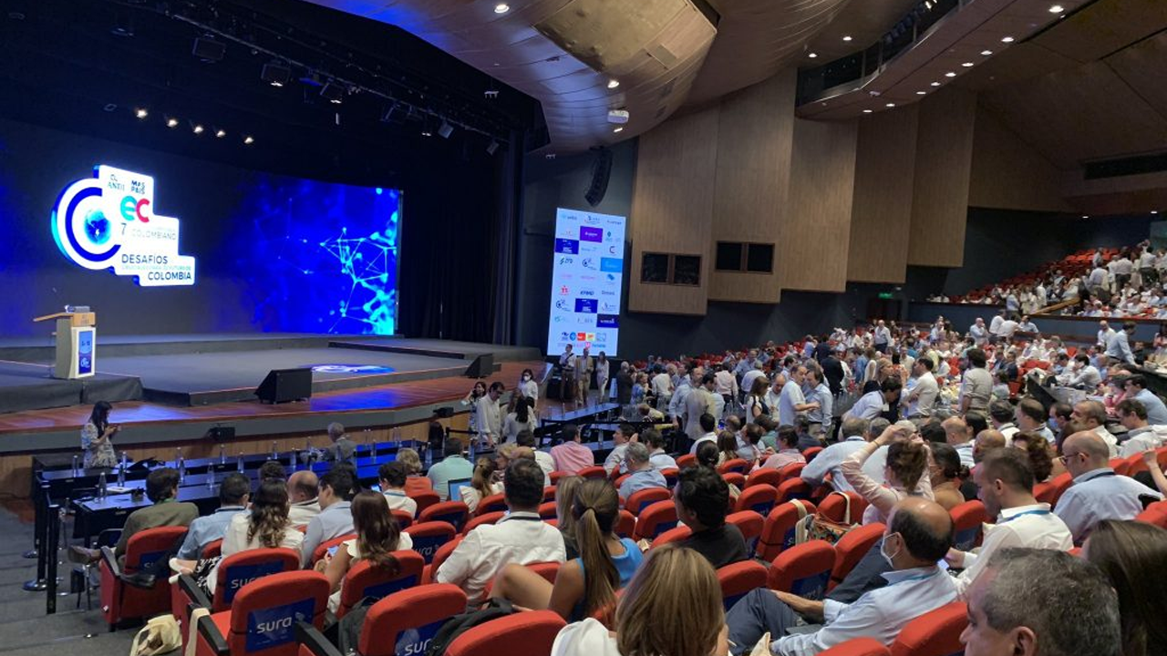Ausencia de ministros y tensiones marcan el Congreso Empresarial Colombiano 2025 en Cartagena