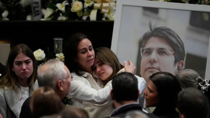 Washington expresa su profunda preocupación por el asesinato de Miguel Uribe Turbay y evalúa medidas de seguridad y respaldo diplomático para su familia. Washington expresa su profunda preocupación por el asesinato de Miguel Uribe Turbay y evalúa medidas de seguridad y respaldo diplomático para su familia.