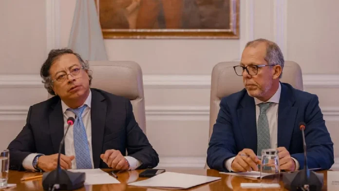 Petro acepta renuncia de Saade: ¿Quién sería el nuevo jefe de despacho de presidencia?