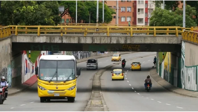 Pico y placa en Medellín este lunes 13 de abril de 2026: vehículos con restricciones