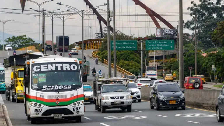 Pico y placa en Medellín este jueves 20 de noviembre de 2025: vehículos con restricciones
