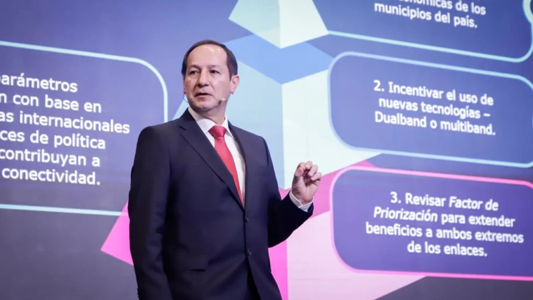 El XV Congreso Internacional del Espectro en Bogotá presentó la estrategia de Colombia para fortalecer la conectividad, el 5G y cerrar la brecha digital.