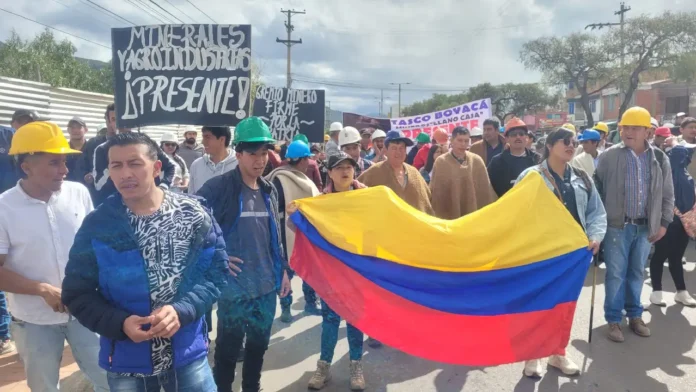 Estado de vía bloqueada Bogotá-Tunja por paro en Boyacá hoy 6 de agosto