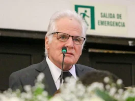 Miguel Uribe Londoño entra en la disputa y cambia el ajedrez político
