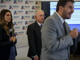 Centro Democrático debate incluir un quinto precandidato presidencial
