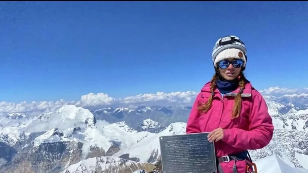 Fotos: La vida de Natalia Nagovitsyna, la alpinista que sigue atrapada a 7.000 metros de altura