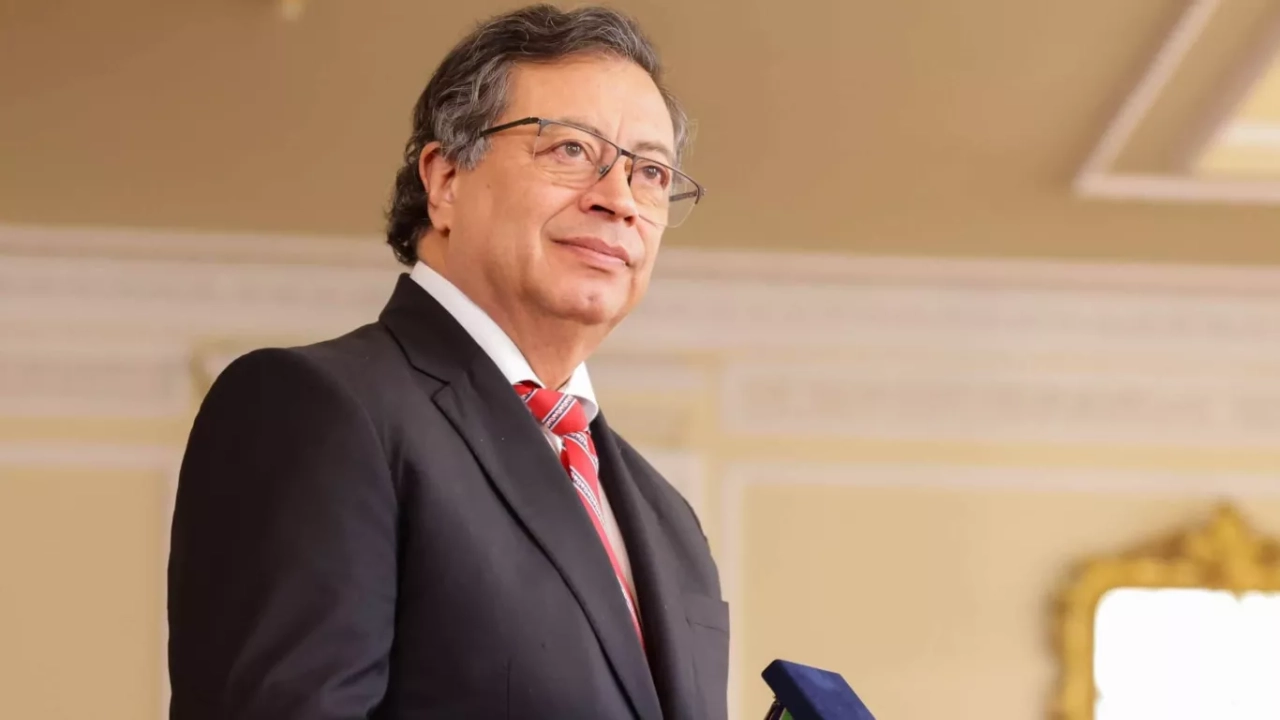 Gustavo Petro advierte sobre las consecuencias de una intervención militar en Venezuela